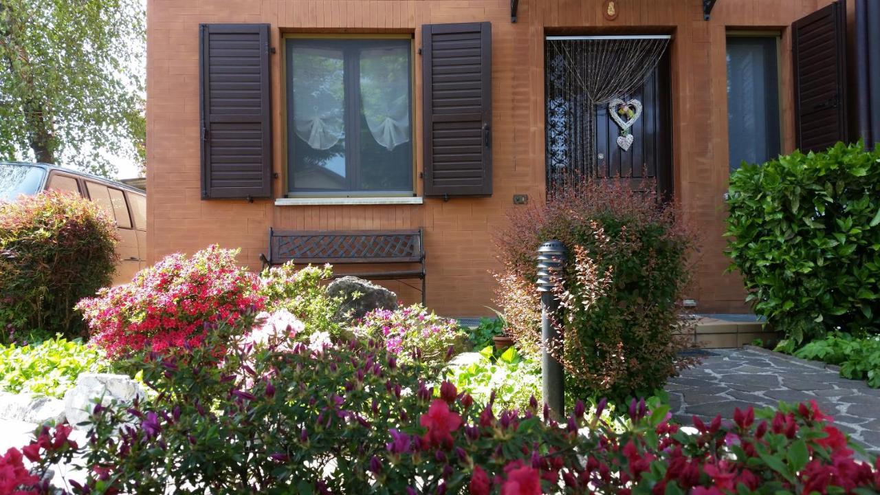B&B Accanto Al Focolare 2 Udine Exterior photo