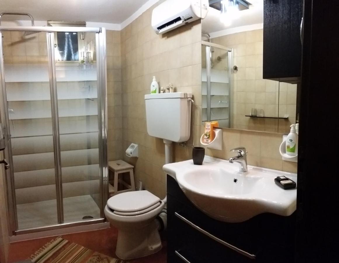 B&B Accanto Al Focolare 2 Udine Exterior photo