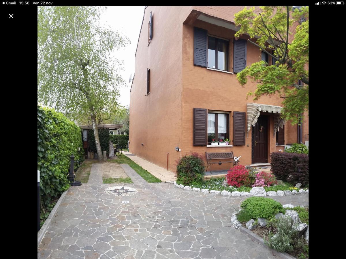 B&B Accanto Al Focolare 2 Udine Exterior photo