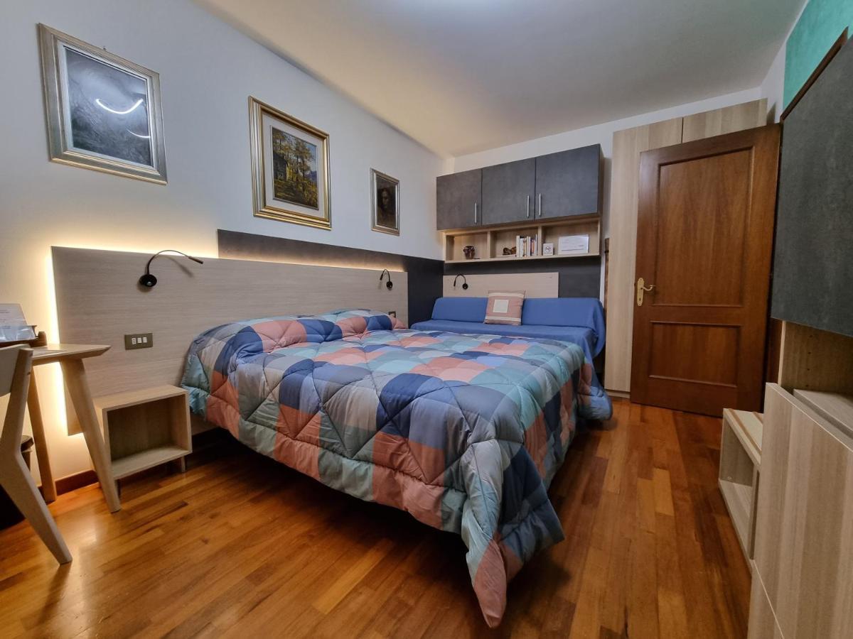 B&B Accanto Al Focolare 2 Udine Exterior photo