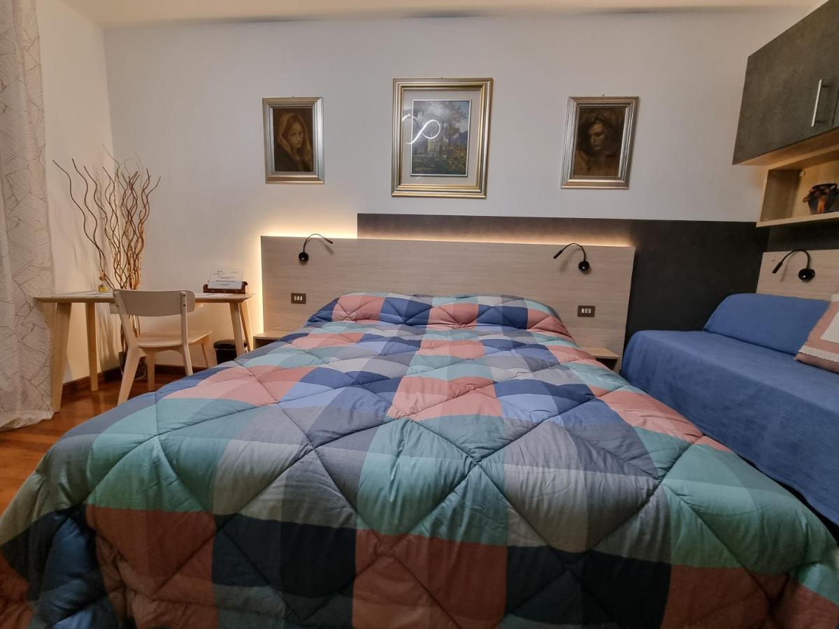 B&B Accanto Al Focolare 2 Udine Exterior photo